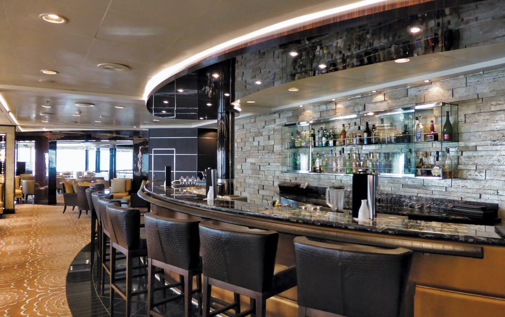 RSSC, Seven Seas Voyager, Horizon Lounge 1.jpg